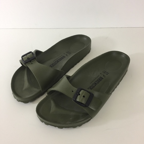 birkenstock lightweight sandals